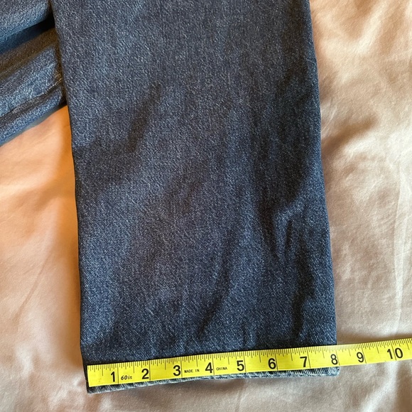 FRAME Low Slung Barrel Jeans, 100% Regenerative Cotton. Tailored. Retail: $298 - Picture 5 of 9